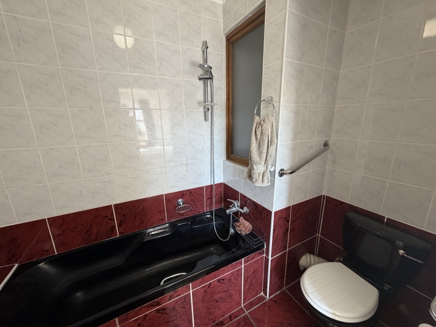 3 Bedroom Property for Sale in Heiderand Western Cape